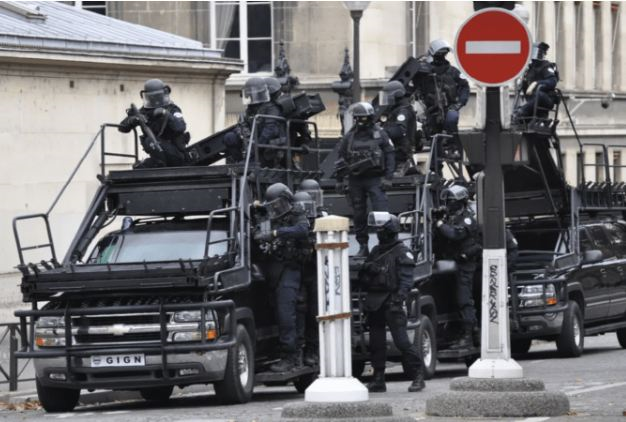 Pháp buộc tội 25 nghi phạm trong các vụ bắt cóc liên quan đến tiền kỹ thuật số